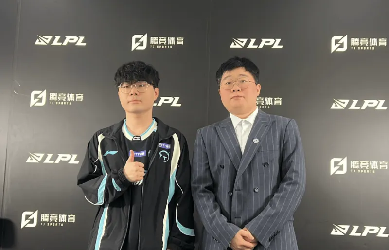 Feather：队伍进步了很多，也进了季后赛，后面要提升运营
